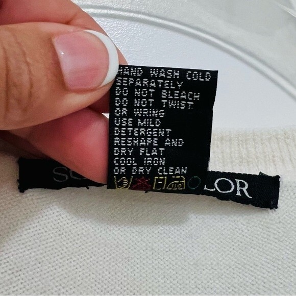 Scott Taylor Ivory V-Neck Sweater Women's Sz. Medium Pearl/Sequin Collar Soft - Picture 5 of 11